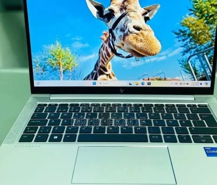 New Laptop HP EliteBook 830 G8 16GB Intel Core i5 SSD 512GB
