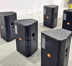 JBL 715 Speakers