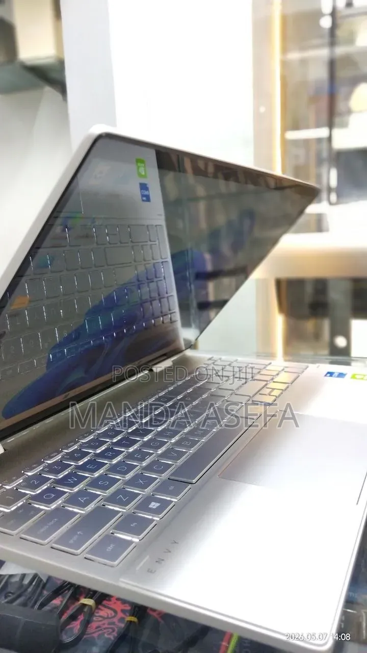 New Laptop HP Envy X360 16GB Intel Core i5 SSD 512GB