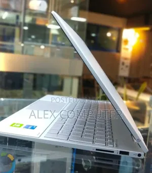 New Laptop HP Envy X360 16GB Intel Core i5 SSD 512GB