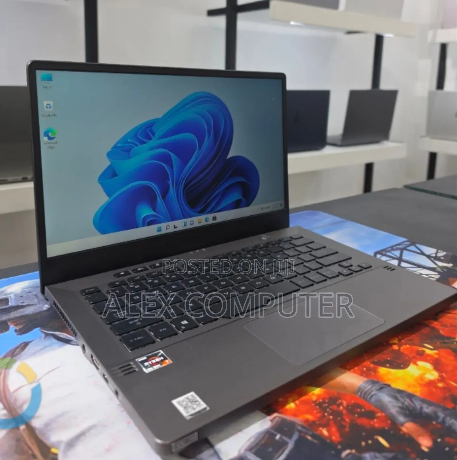 New Laptop Asus 16GB AMD Ryzen 7 SSD 512GB