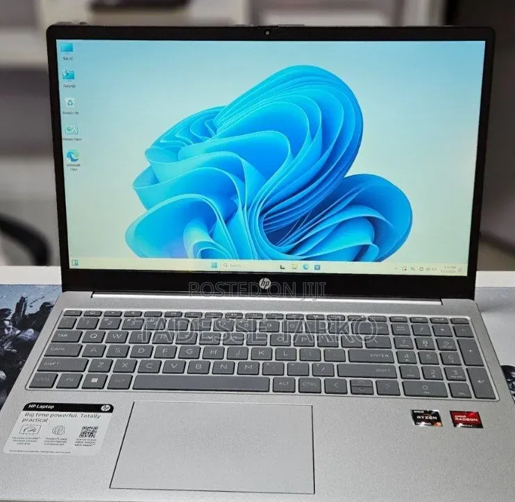 New Laptop HP Stream Notebook 16GB AMD Ryzen 5 SSD 256GB
