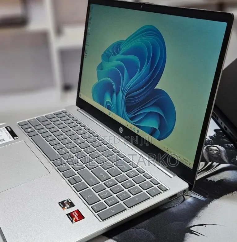 New Laptop HP Stream Notebook 16GB AMD Ryzen 5 SSD 256GB