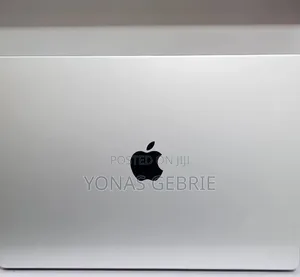 New Laptop Apple MacBook 24GB Apple M3 SSD 512GB