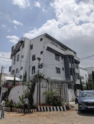 20bdrm Apartment in Bole for sale