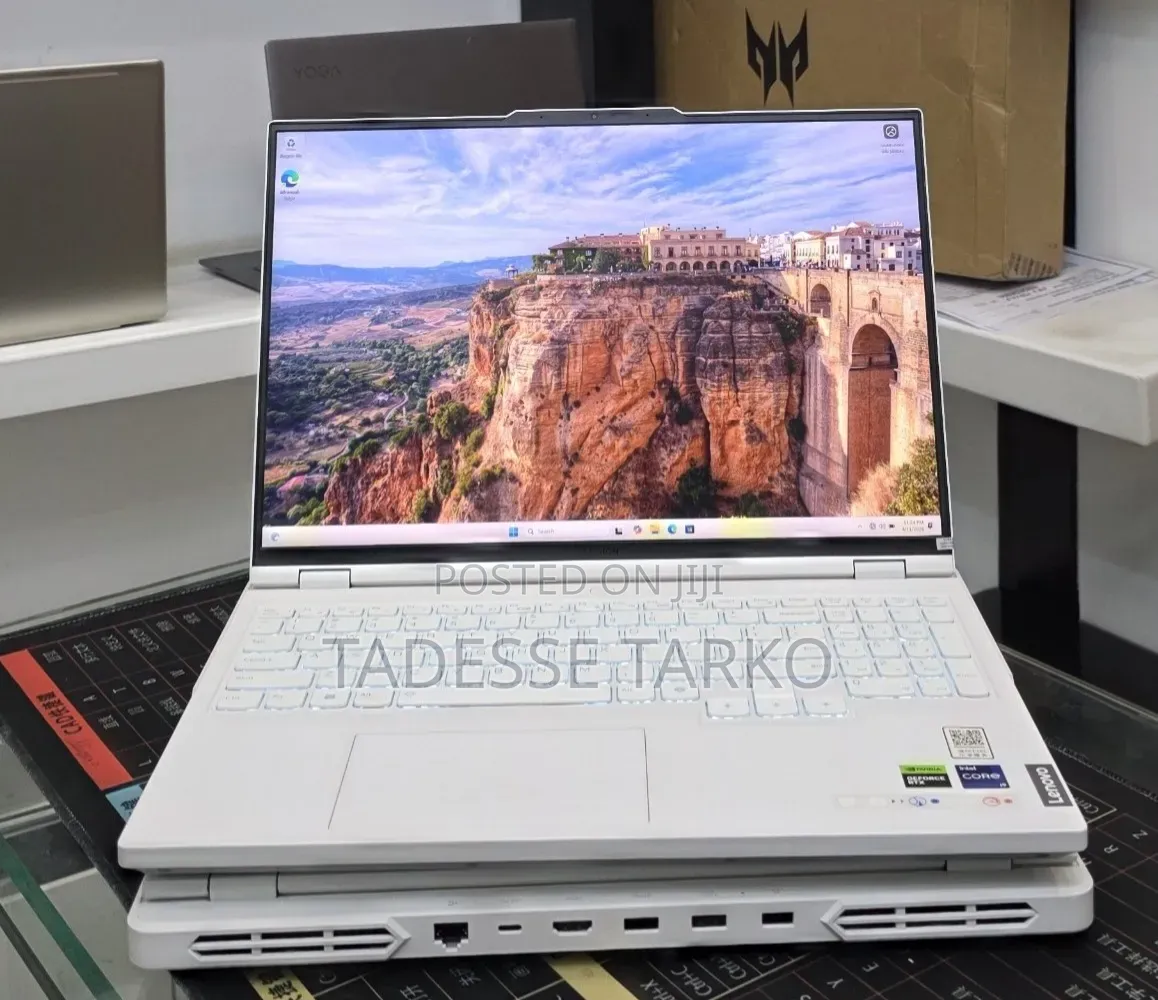 New Laptop Lenovo 16GB Intel Core i9 SSD 1T