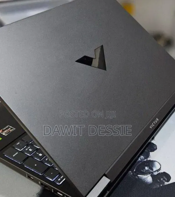New Laptop HP 16GB AMD Ryzen 7 SSD 512GB