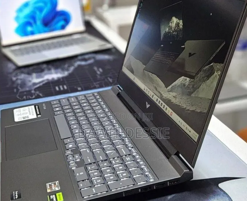 New Laptop HP 16GB AMD Ryzen 7 SSD 512GB