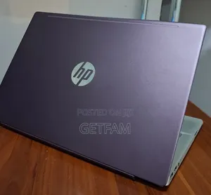 New Laptop HP Pavilion 15 8GB Intel Core i5 SSD 512GB
