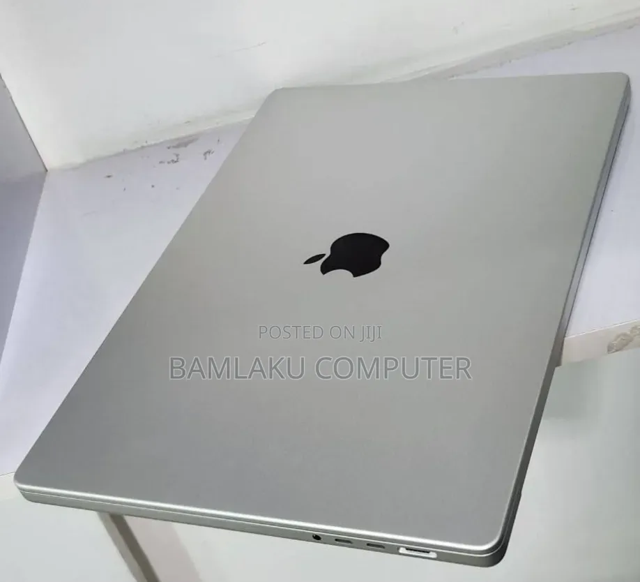 New Laptop Apple MacBook Air 2024 M3 15-inch 24GB Apple M3 SSD 512GB