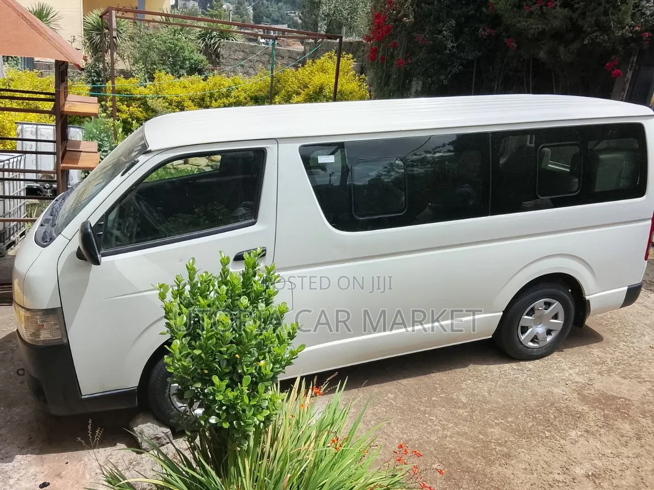 Toyota HiAce 2020 White