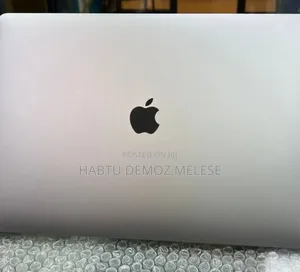 New Laptop Apple MacBook Pro 2017 16GB Intel Core i7 SSD 512GB