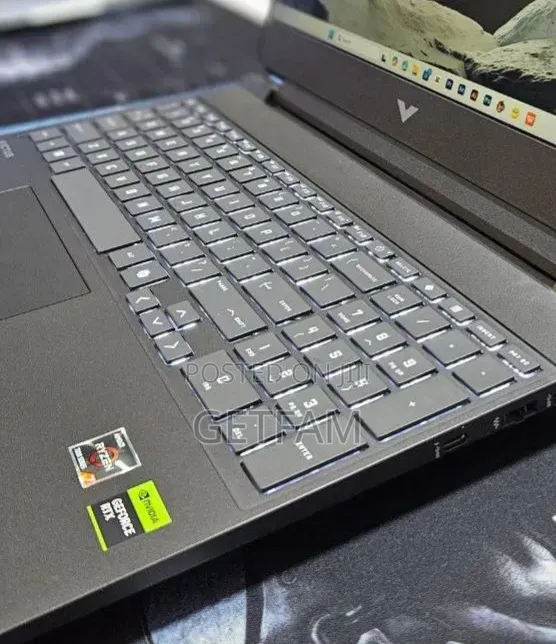 New Laptop HP Victus 15 16GB AMD Ryzen 7 SSD 512GB