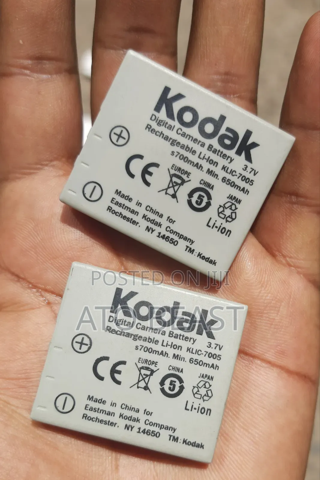 Kodak Klic-7005 Rechargeable Lithium-Ion Digital Camera Battery.
