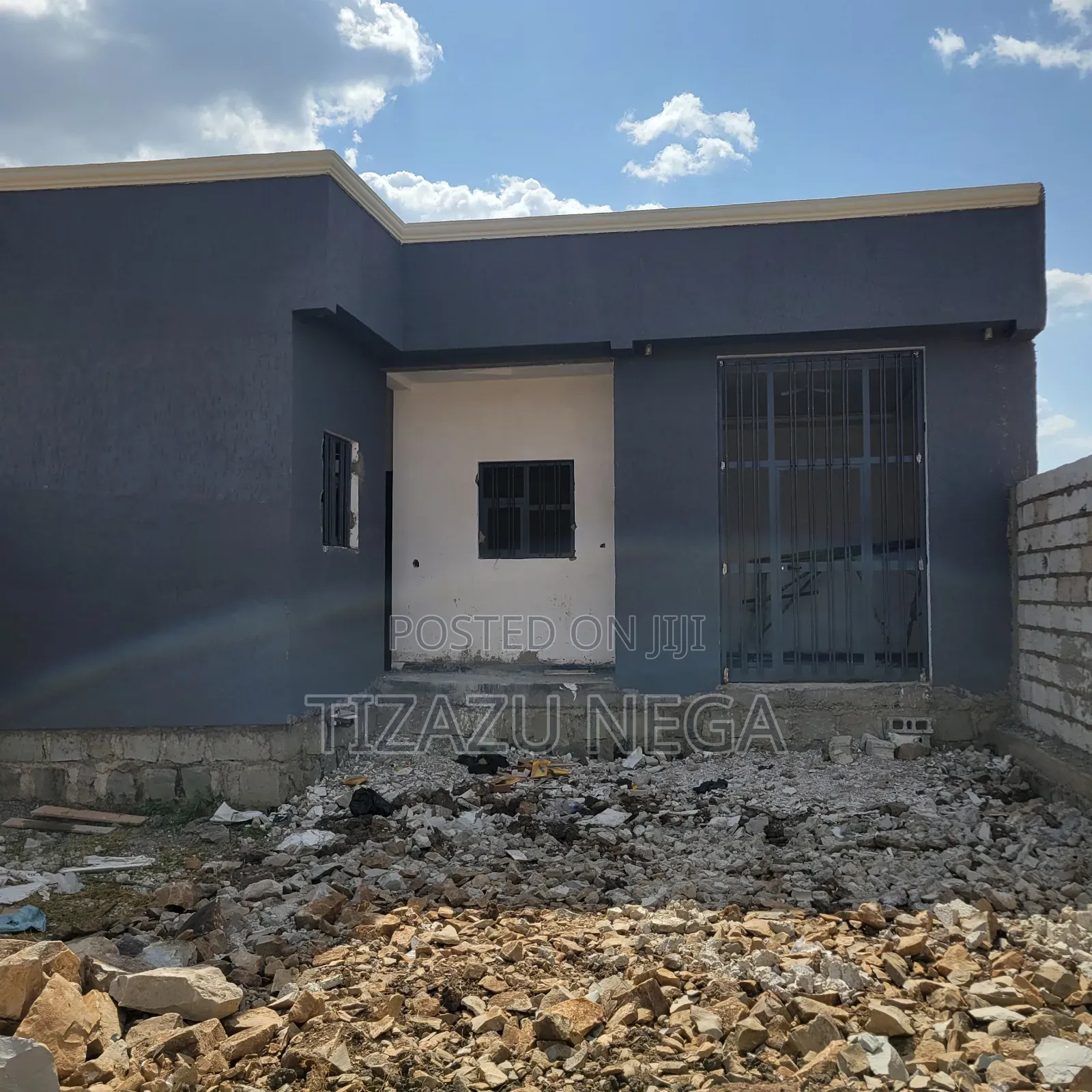 2bdrm House in Realestate, Gurage for sale