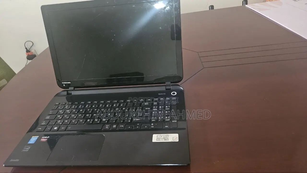 Laptop Toshiba Satellite L50 6GB Intel Core i5 SSD 1T