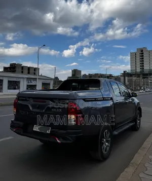 Toyota Hilux 2018 Gray