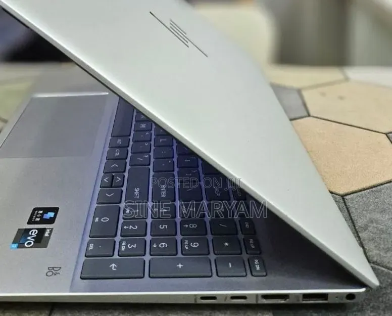 New Laptop HP Pavilion 15 16GB Intel Core i7 SSD 1T