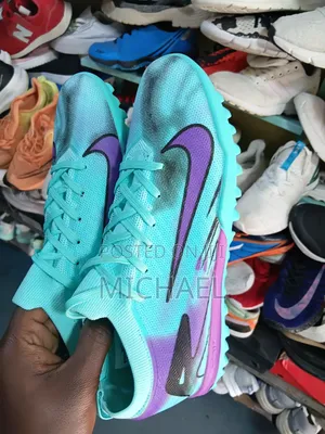 Air Zoom Sports Shoes