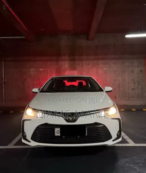 Toyota Corolla 2022 White