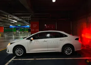 Toyota Corolla 2022 White