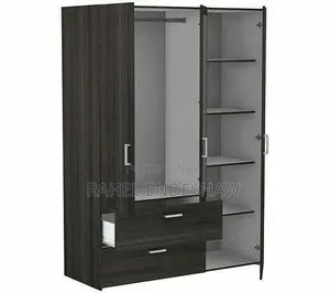 ዘመናዊ New Closet