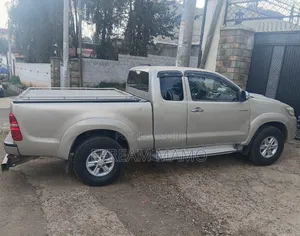 Toyota Hilux 2013