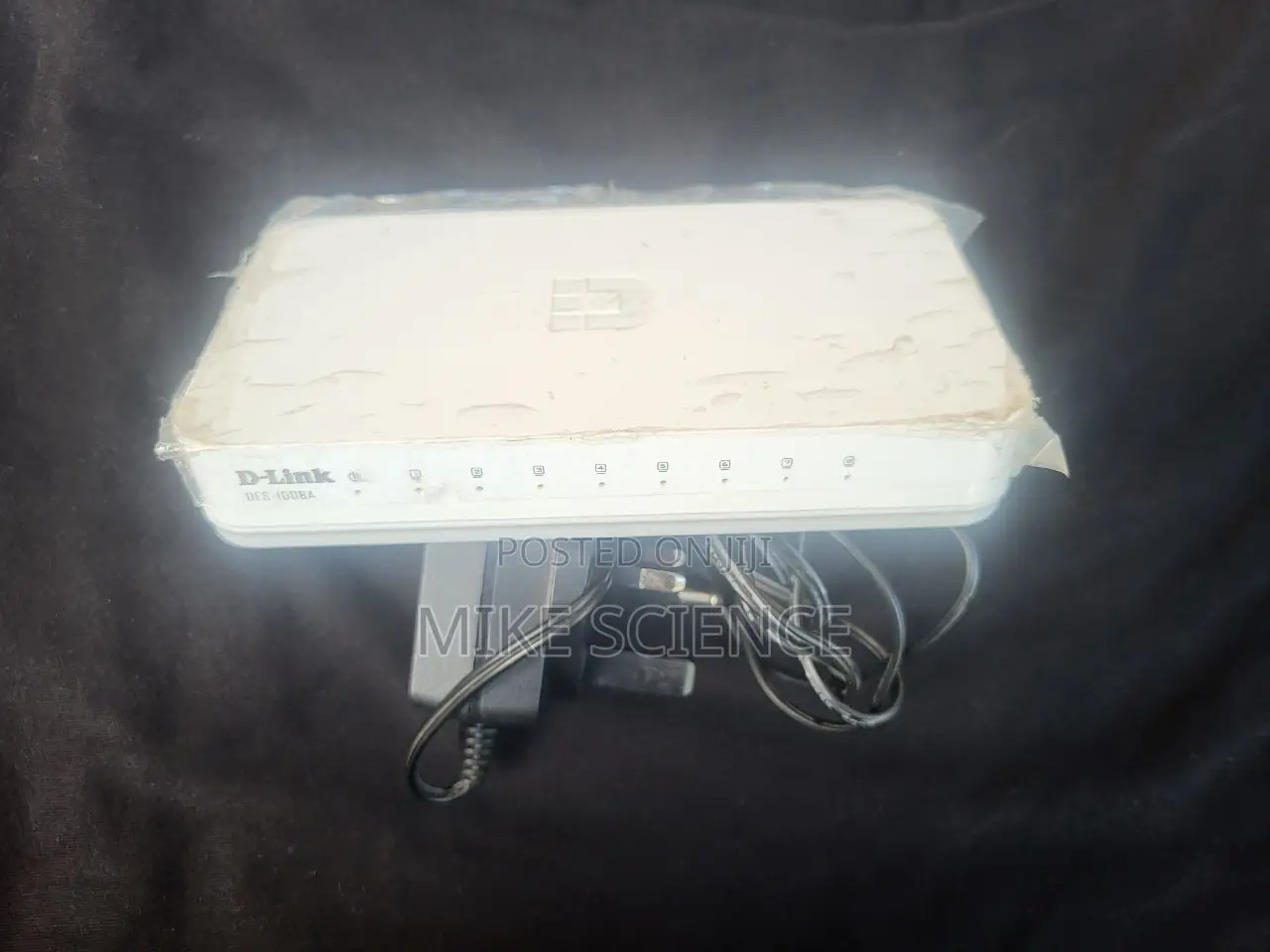 Dlink Des-1008a Switch 8 Port 10/100 MBPS Desktop Switch