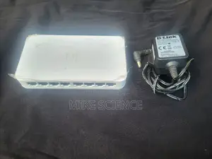 Dlink Des-1008a Switch 8 Port 10/100 MBPS Desktop Switch