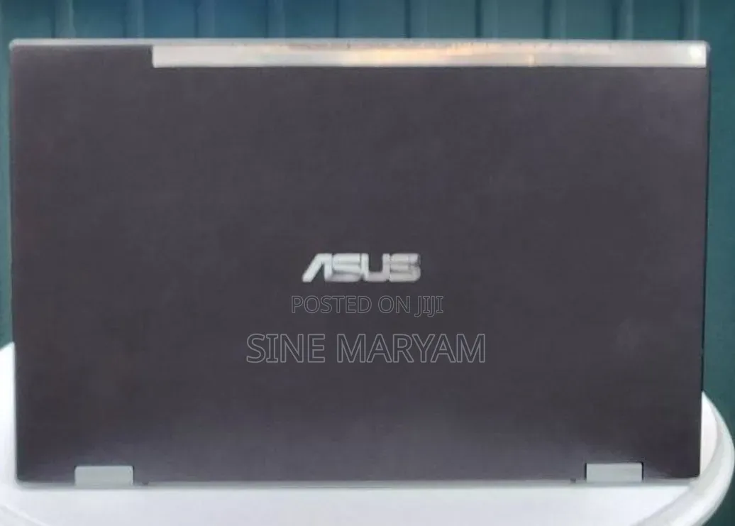 New Laptop Asus ZenBook Flip 14 UX461UN 16GB Intel Core i7 SSD 512GB