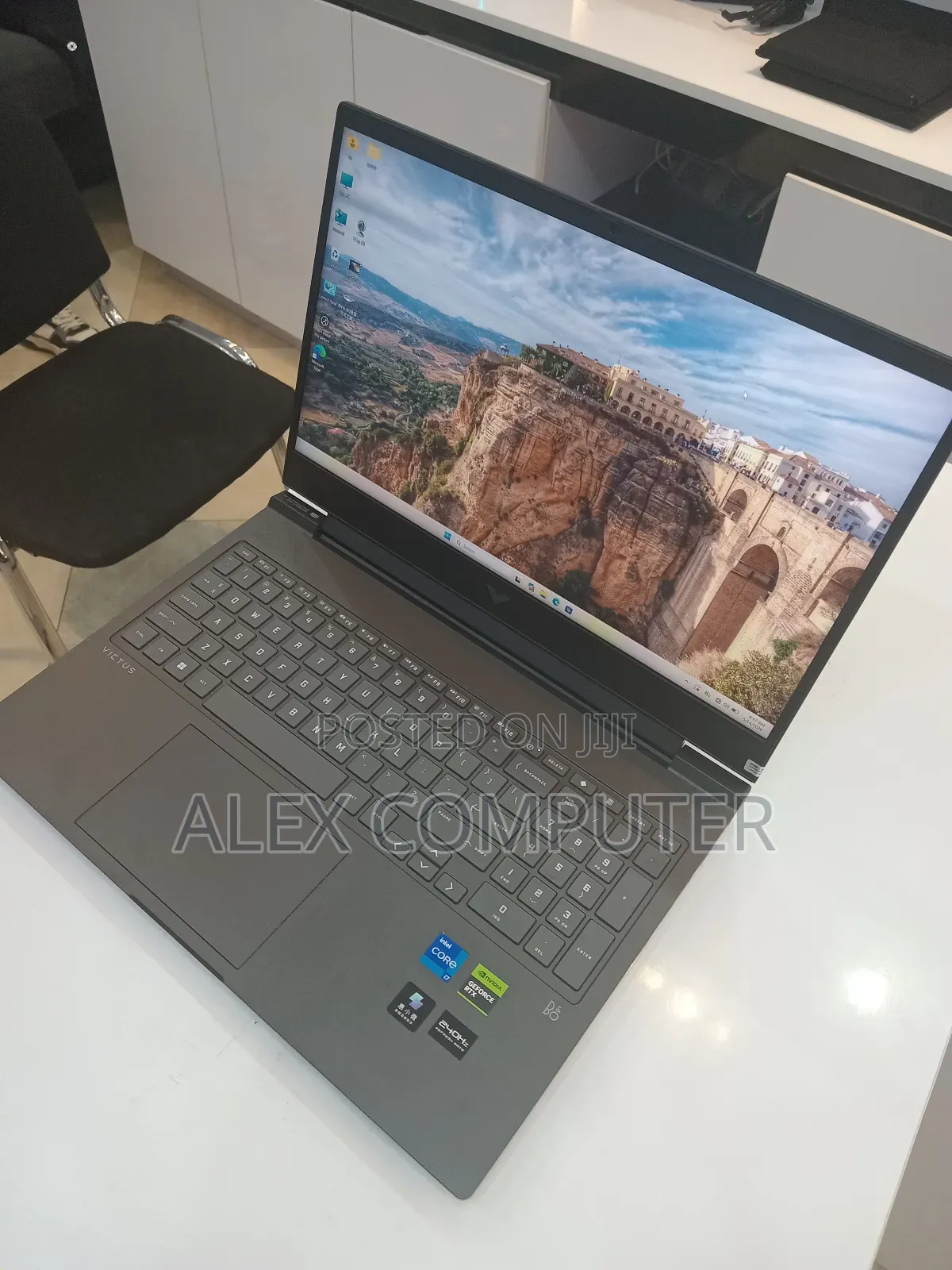 New Laptop HP Victus 16 16GB Intel Core i7 SSD 1T
