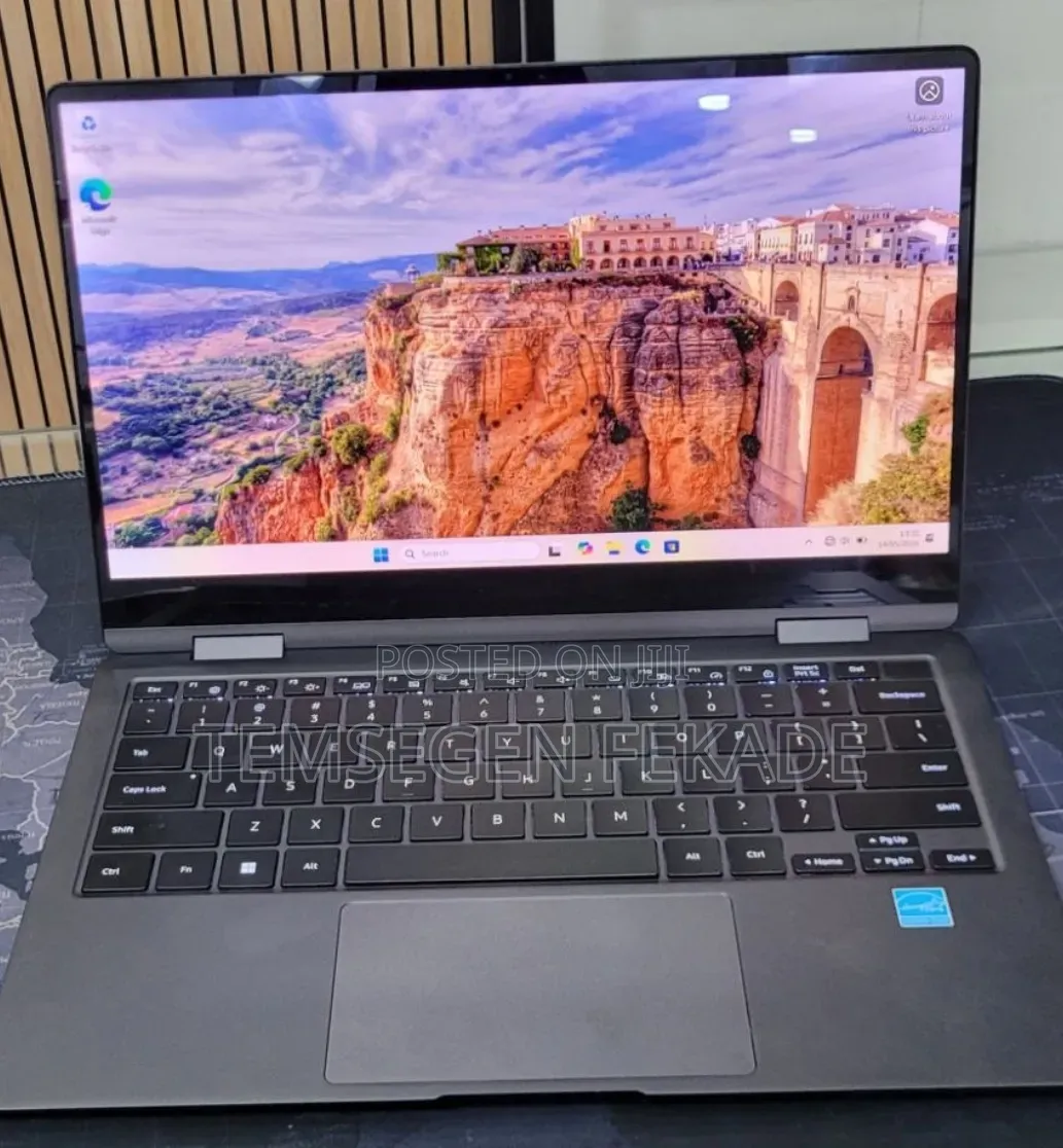 New Laptop Samsung Galaxy Book 2 8GB Intel Core i5 SSD 512GB