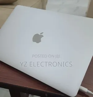 New Laptop Apple MacBook Pro M1 16GB Intel Core i9 SSD 256GB