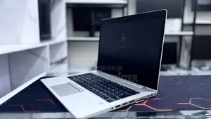 New Laptop HP EliteBook 830 8GB Intel Core i5 SSD 512GB