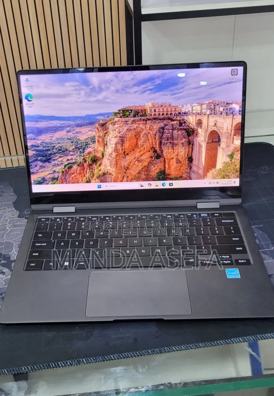 New Laptop Samsung Galaxy Book 2 8GB Intel Core i7 SSD 512GB