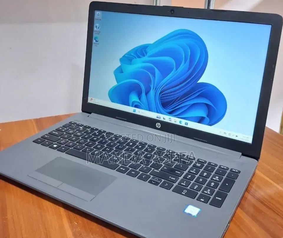 New Laptop HP 250 G7 8GB Intel Core i7 HDD+SSD 256GB