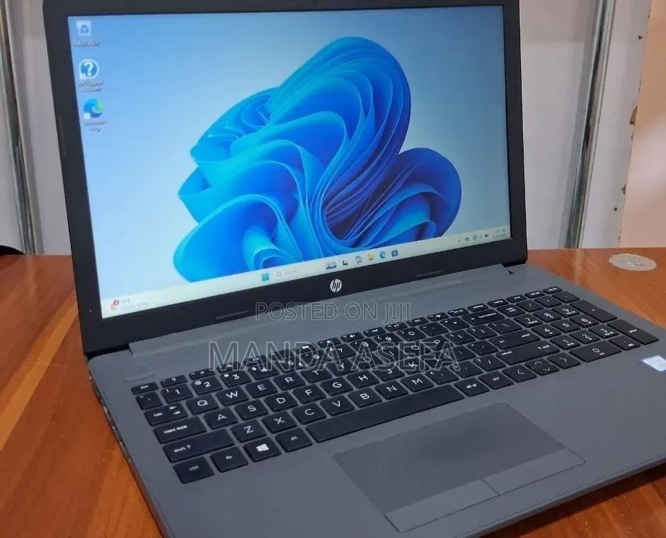 New Laptop HP 250 G7 8GB Intel Core i7 HDD+SSD 256GB