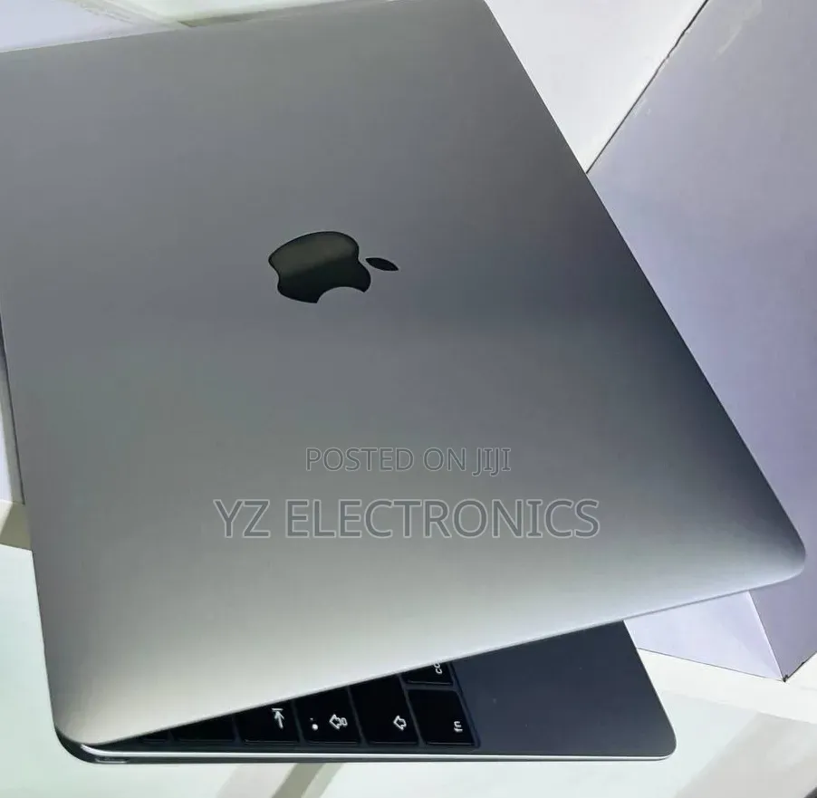 New Laptop Apple MacBook Pro 2017 8GB Intel Core i5 SSD 512GB