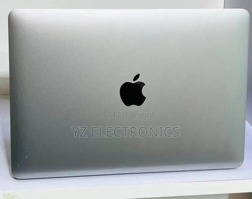 New Laptop Apple MacBook Pro 2017 8GB Intel Core i5 SSD 512GB