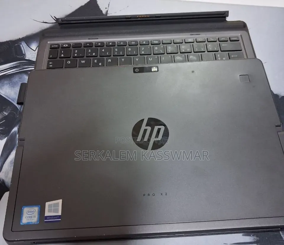 New Laptop HP X2 8GB Intel Core i5 SSD 256GB