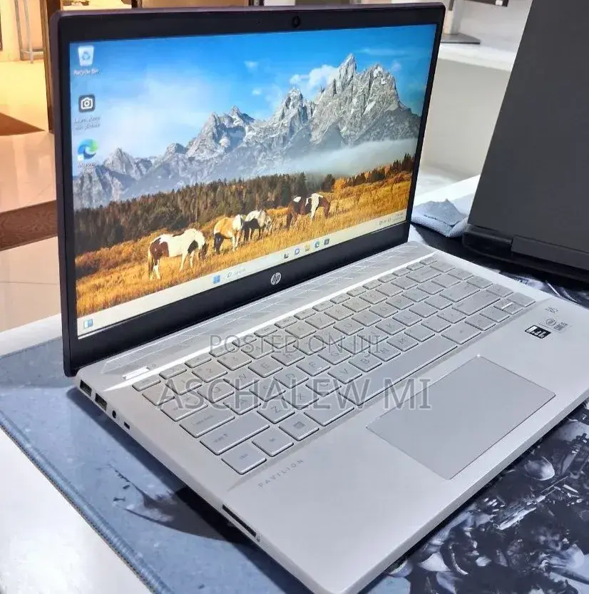 New Laptop HP Pavilion 14 8GB Intel Core i5 SSD 512GB