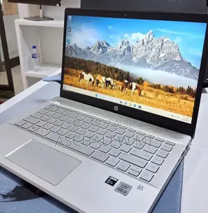 New Laptop HP Pavilion 14 8GB Intel Core i5 SSD 512GB