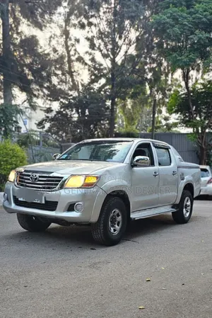 Toyota Hilux 2013