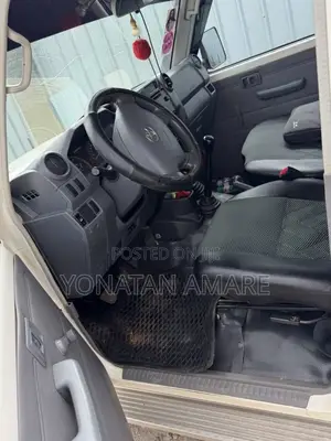 Toyota Land Cruiser 2016 White