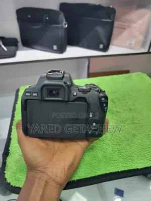 Canon 250d Camera