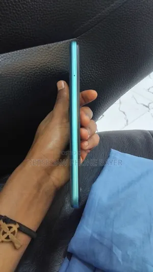 Tecno Spark 8C 64 GB Blue