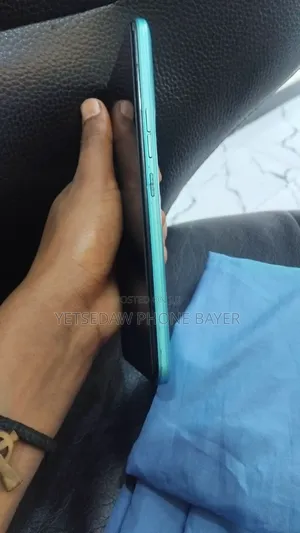 Tecno Spark 8C 64 GB Blue