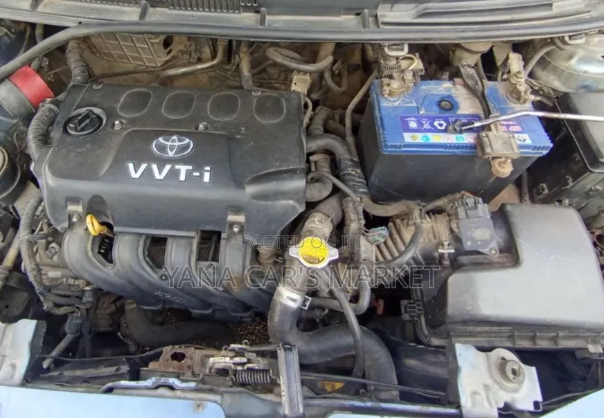 Toyota Yaris 1.3 2006 Silver