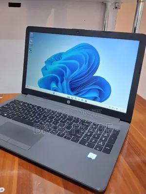 New Laptop HP 250 G7 8GB Intel Core i7 SSD 256GB