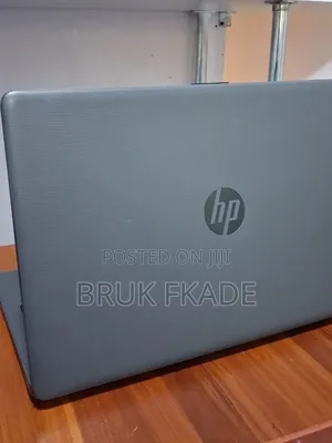 New Laptop HP 250 G7 8GB Intel Core i7 SSD 256GB